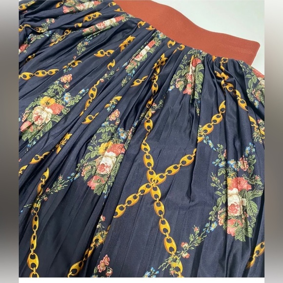 Zara floral midi skirt - Picture 3 of 4